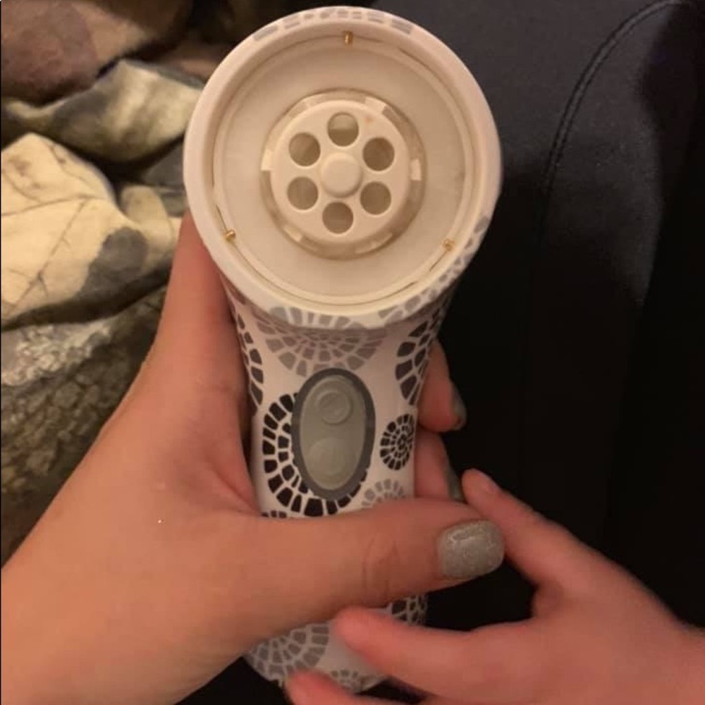 Mia 2 face brush